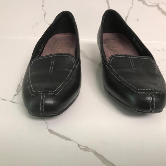 Clarks Everyday Women’s Black Leather Loafer US 6.5 M - Picture 6 of 8